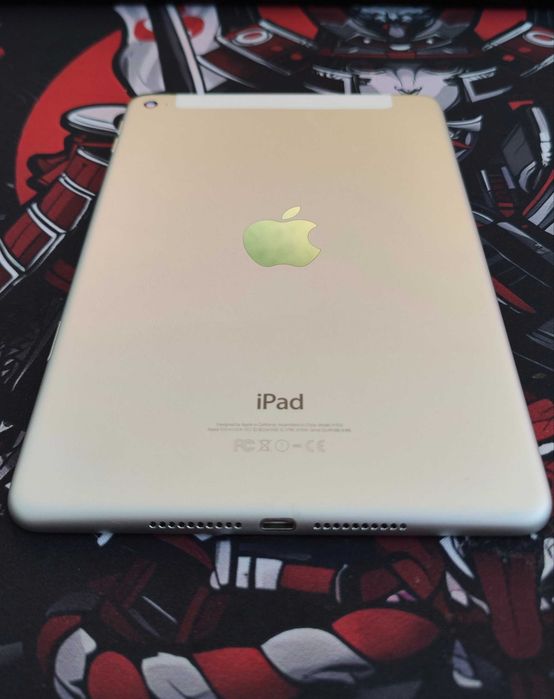В идеале iPad mini 4 Wi-Fi + LTE (сим карта) 64GB