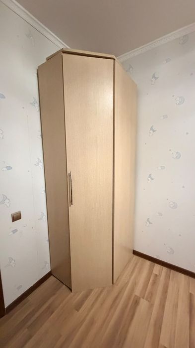 Продается угловой шкаф в хорошем состоянии