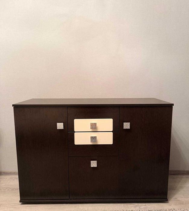 Продам комод, шкаф