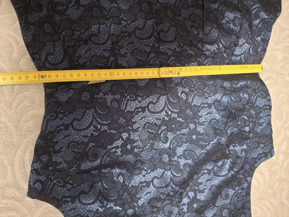 Официална рокля 44