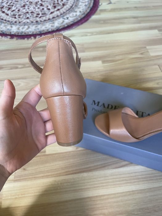 Sandale din piele marime 37