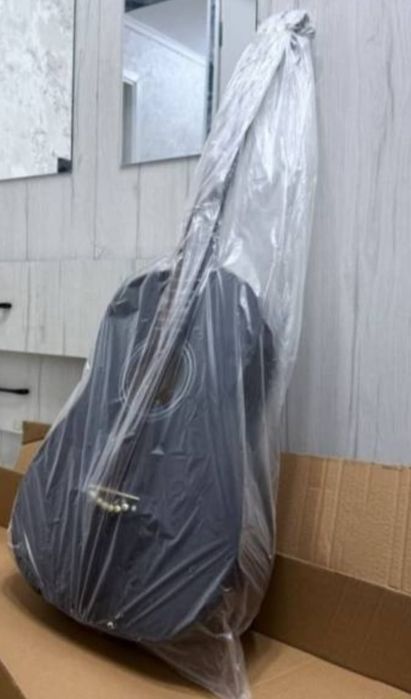 Срочно продам новый гитара 25000т