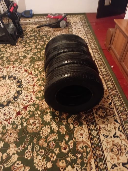 Летний шины Р13 1сезон откатал