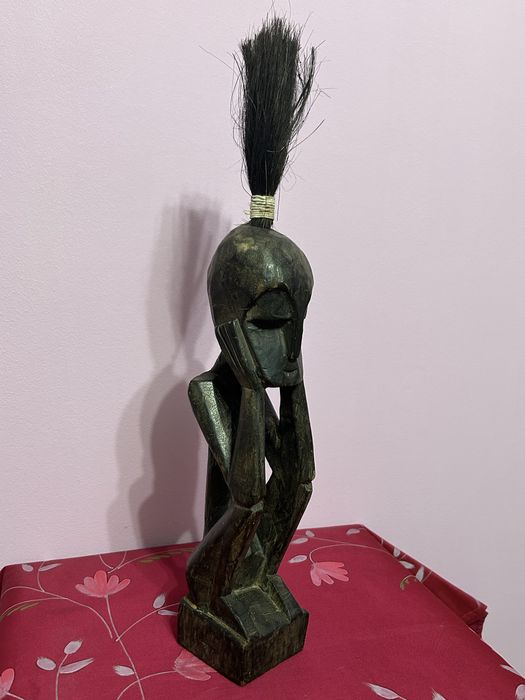 Statuetă tribală africană din lemn