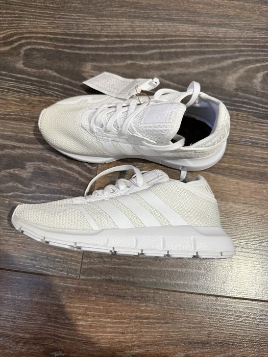 Отигинални adidas маратонки 33 и 1/2