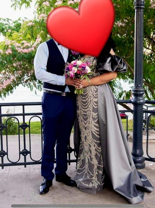 Rochie lunga eleganta cu trenă