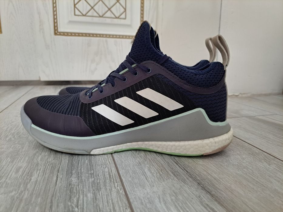 Adidas кроссовки