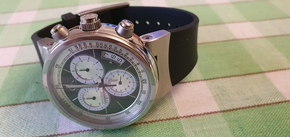 Продавам оригинален часовник Calvin Klein Chronograph