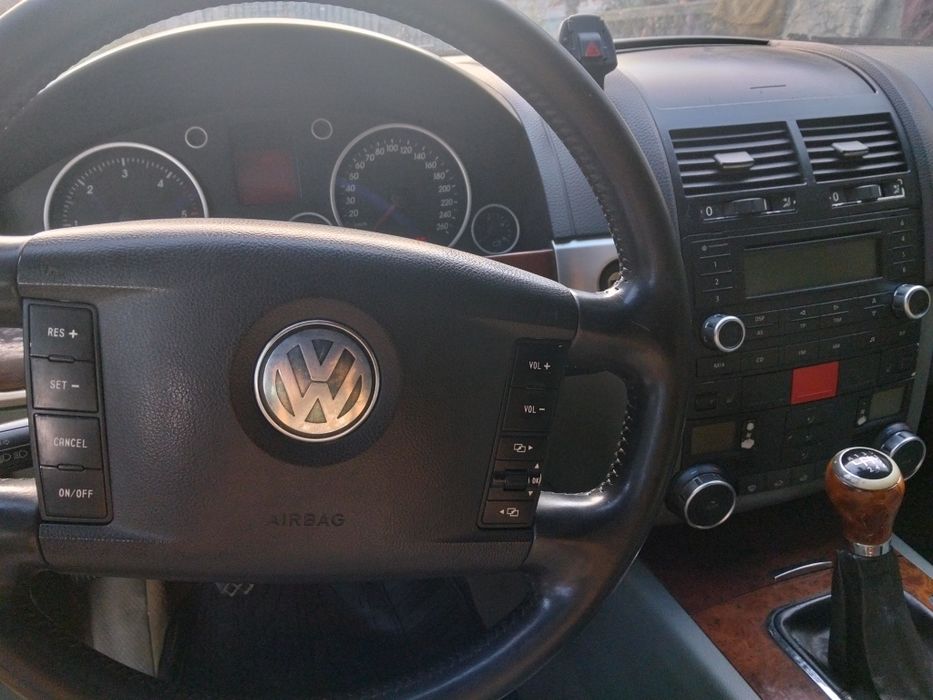 VOLKSWAGEN Touareg 0 — imagine 3