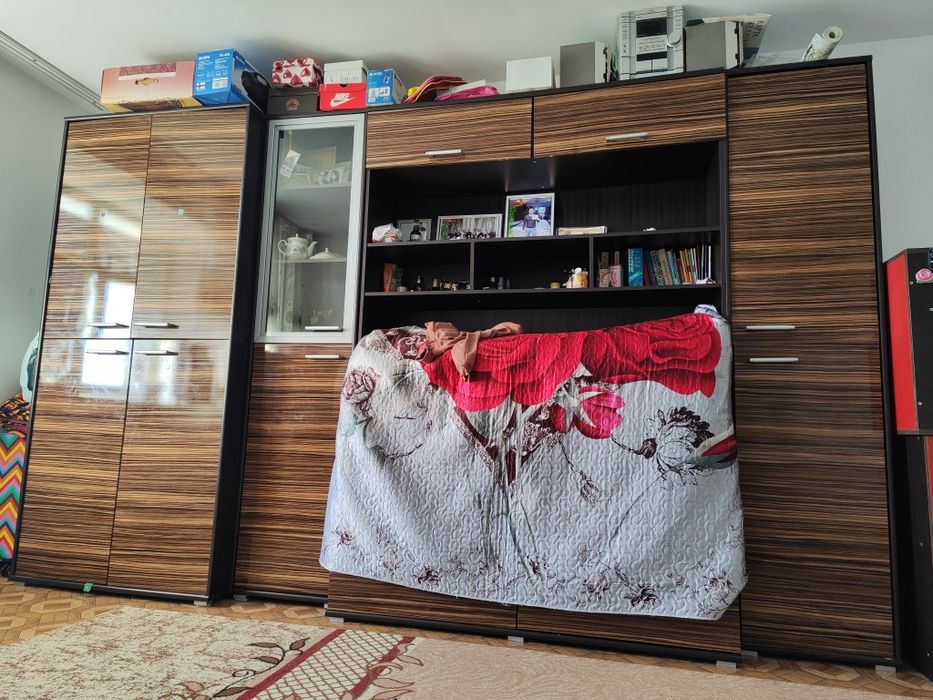 Шкаф сатылады залға