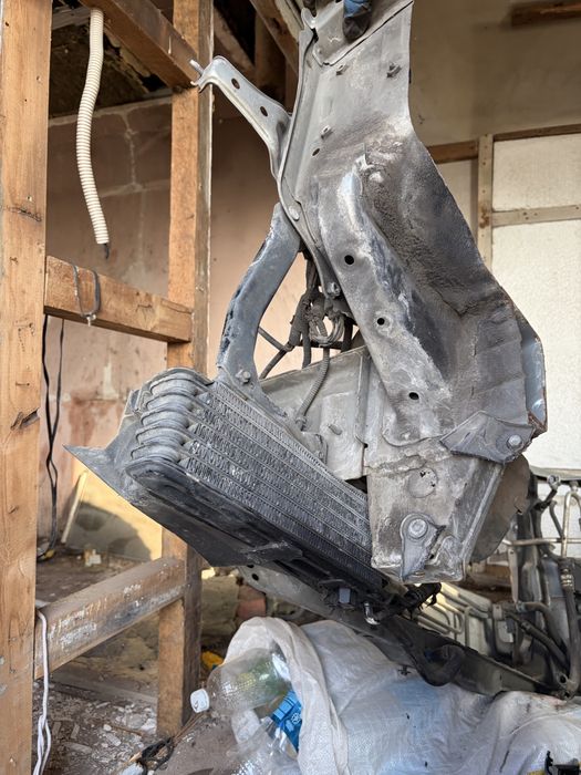 ……………………………………….