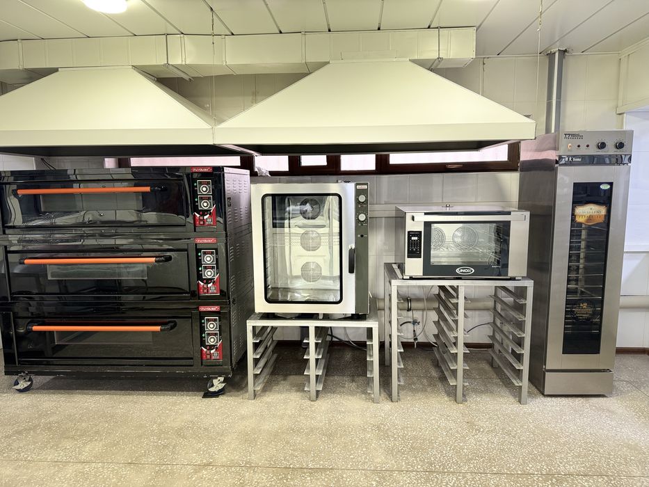 печи для кондитерского цеха конвекционный в хорошем состояний