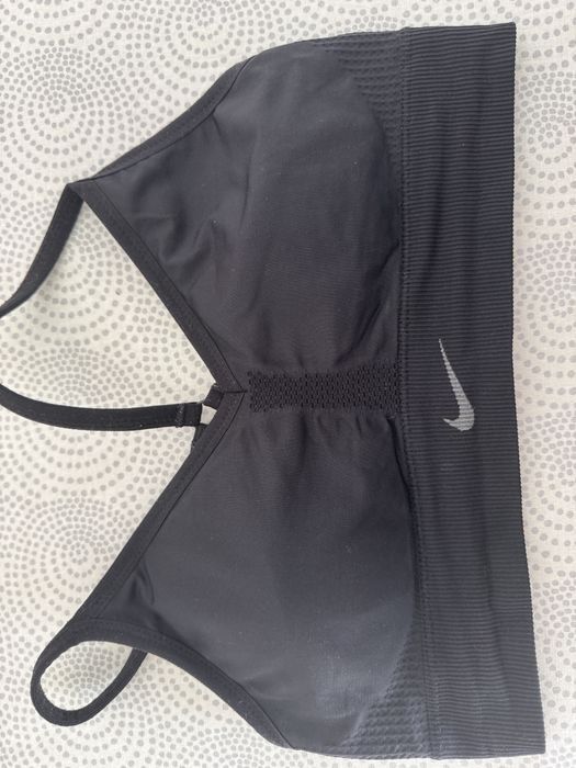Nike - Спортно бюстие