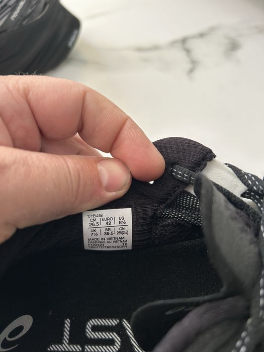 Маратонки Asics novablast 3