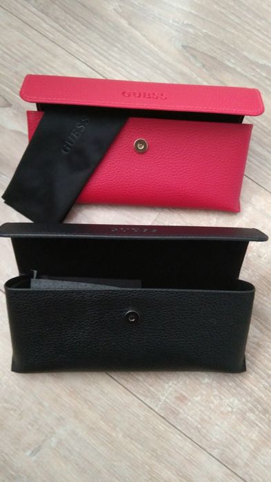 Калъф за слънчеви очила GUESS оригинал