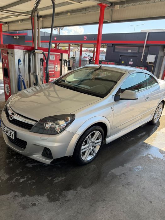 Opel astra h twin top
