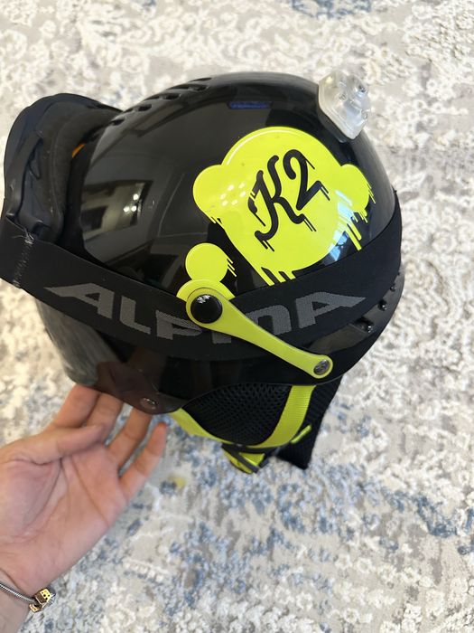 Горнолыжный шлем