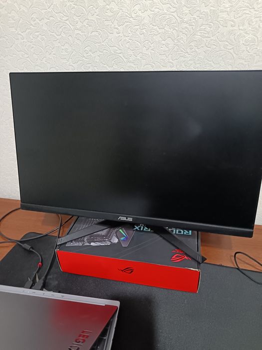 Игровой монитор Asus