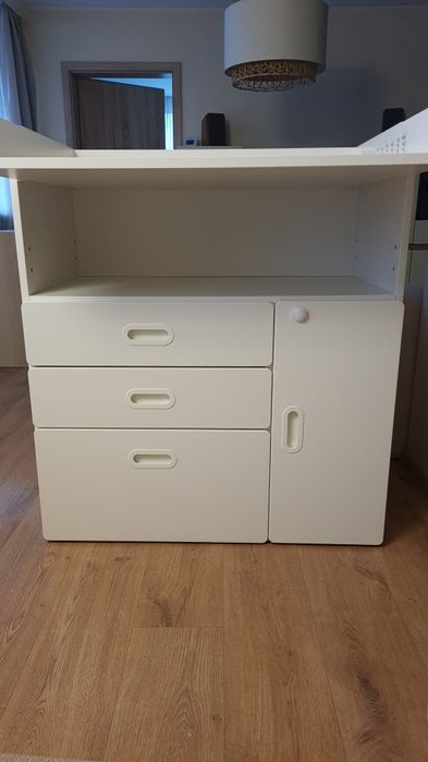 Stuva Ikea маса повивалник