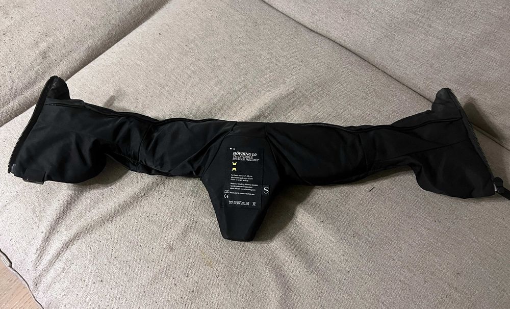 Casca airbag bicicleta Hövding 1.0 S smart