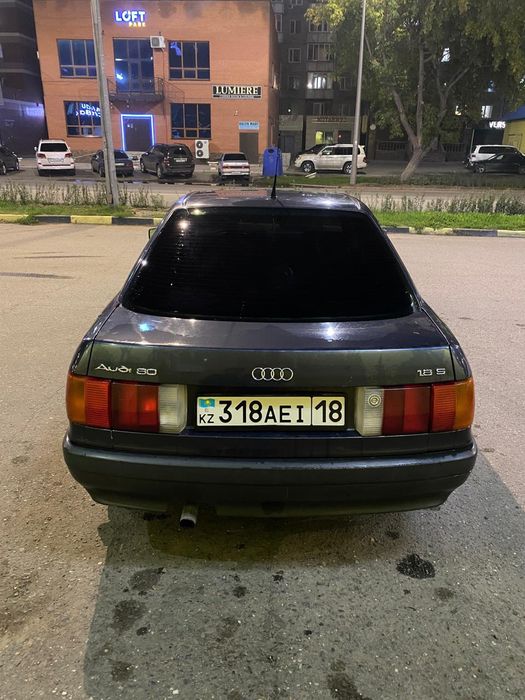 Подам Ауди 80 б3