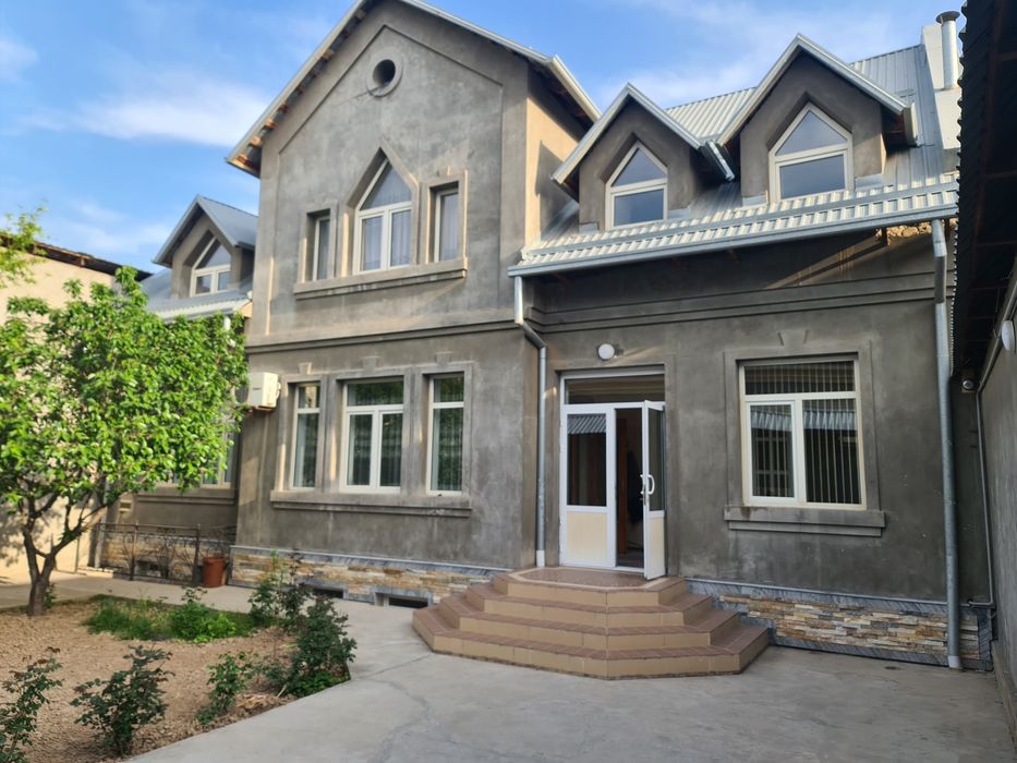 Продаю Дом в Олмазорском районе в элитный махалле Мевазор 3.3 соток
