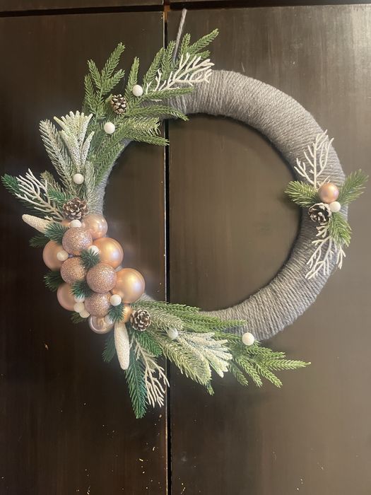 Коледни венци и пана