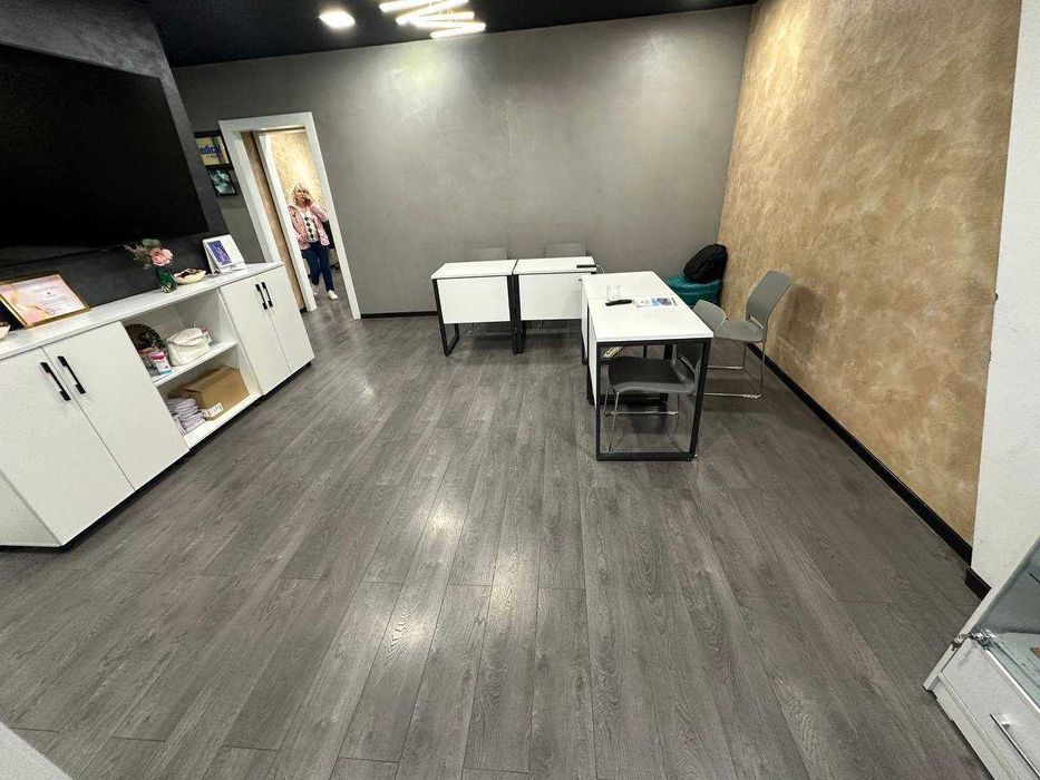 Продается Евро офис,  ЦУМ, 110 школа, 160м2