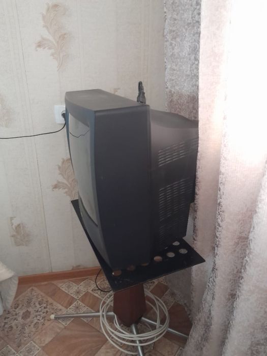 Продам телевизор LG