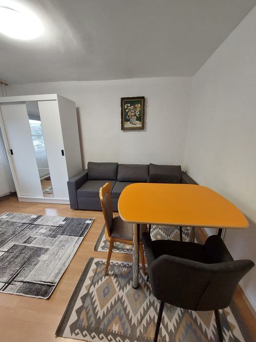 Inchiriez garsonieră