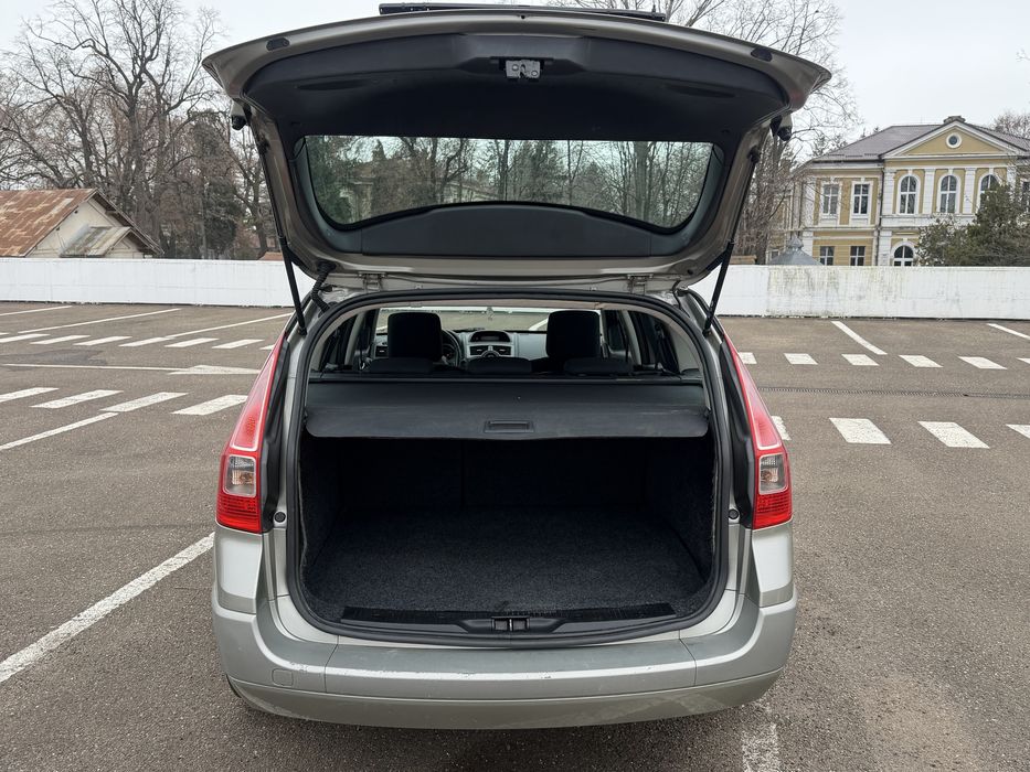 Vand Renault Megane 2 , 1.4 benzina