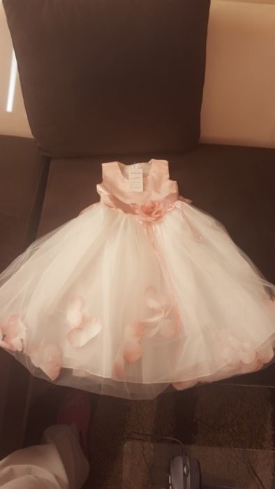 Дрешки за момиче