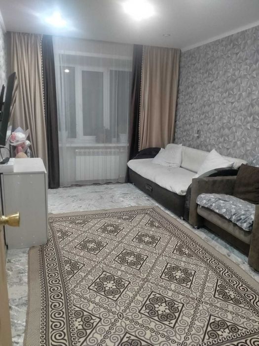 2х комнатная квартира 50 лет Октября 112 ( срочно )