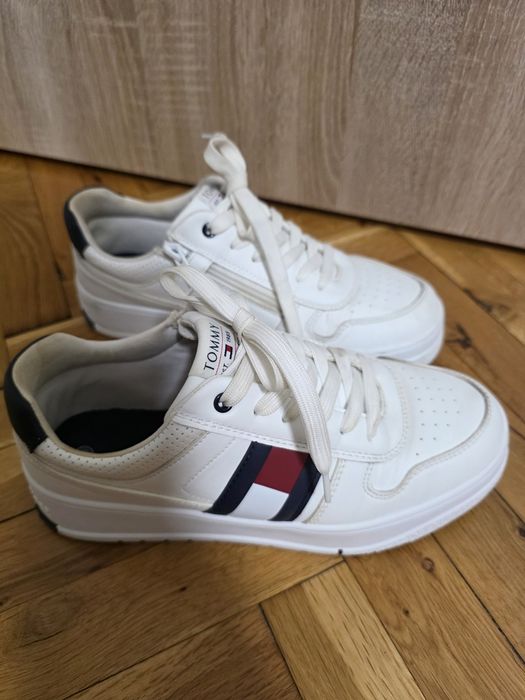 Спортни обувки Tommy Hilfiger 39 номер