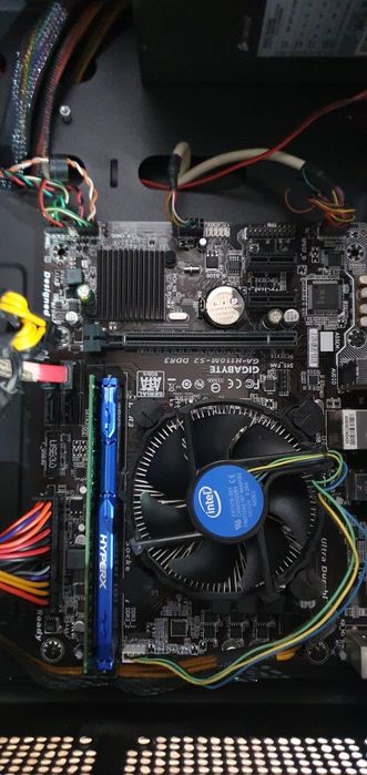 Service și reparații laptopuri,calculatoare,sisteme supraveghere video