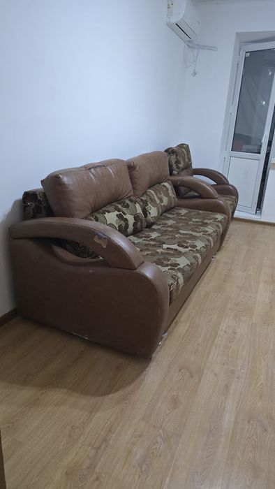 Отдам даром диван и кресло