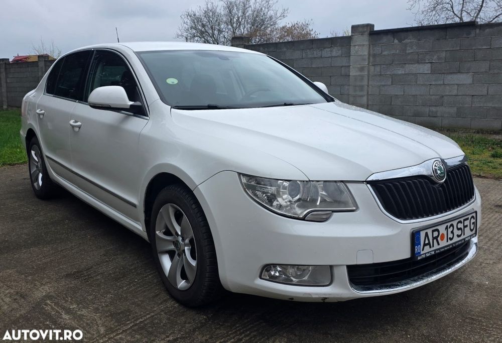 SKODA Superb 2011 — imagine 2