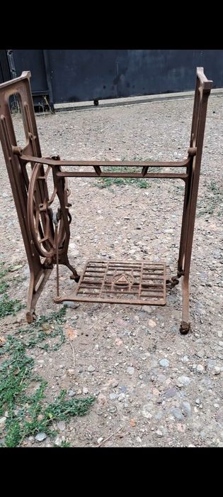 станина для швейной машины чугунные