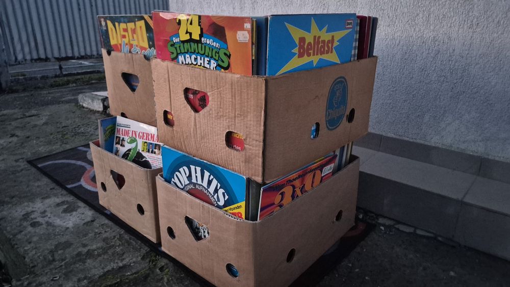 Lot Discuri Vinil colectie aproximativ 100 LP in stare buna cu muzica