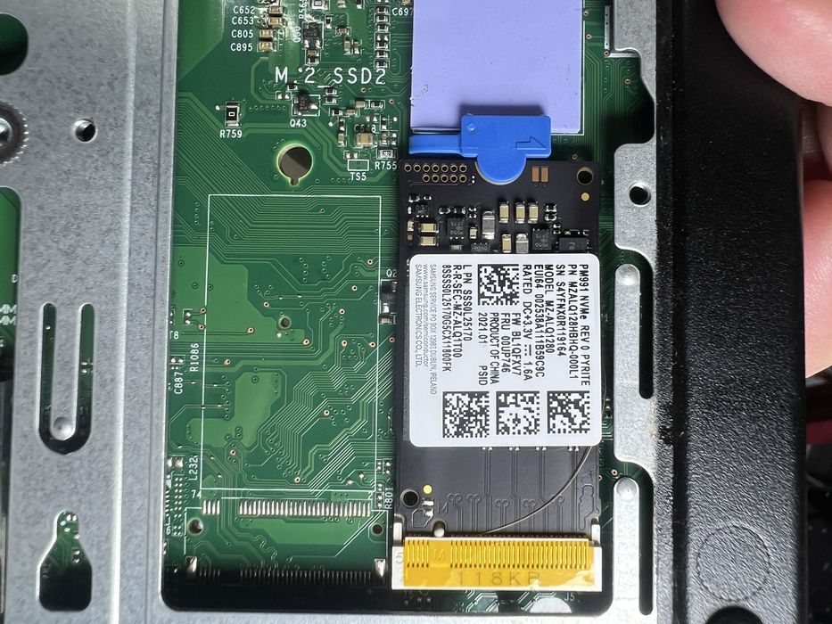 Мини пк Lenovo Think centre M75q Ryzen 3 pro 4350ge 8gb ddr4 128 ssd