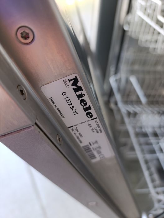 Съдомиялна за вграждане Miele XXL