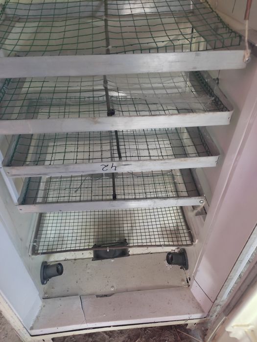 Inkubator holodilnik