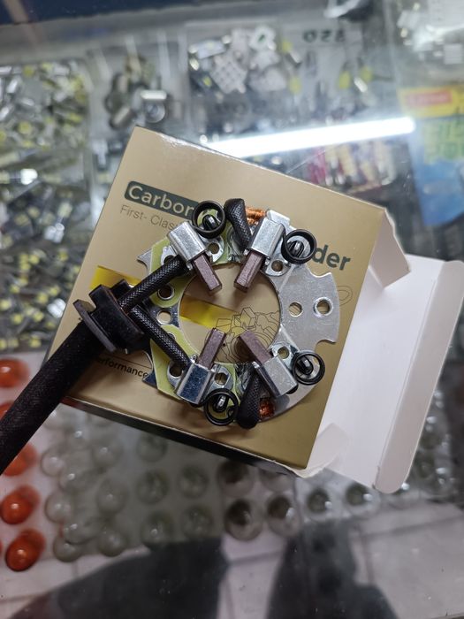 Продам щетки стартера Субару, Митсубиси