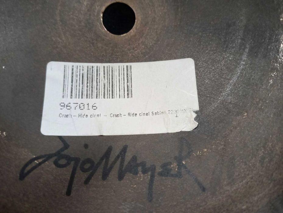 Чинел Сабиан 22 .