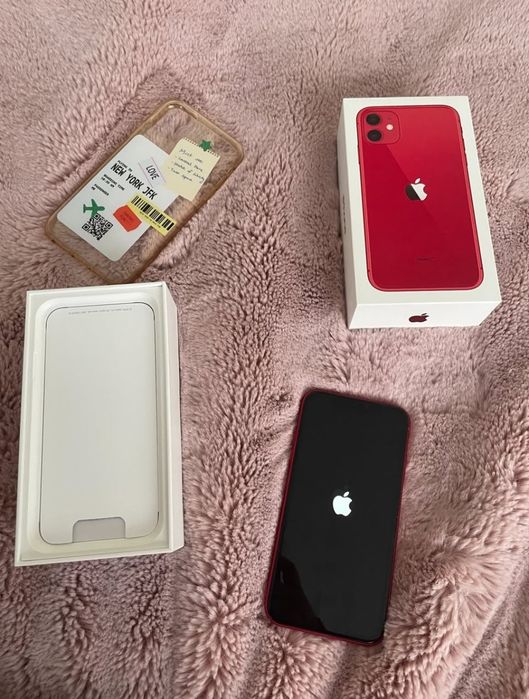 Vând Iphone 11 Red 128 gb