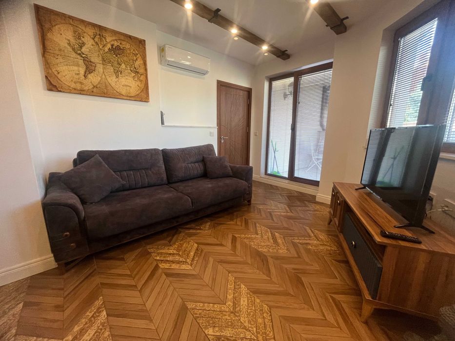 Луксозен двустаен апартамент под наем до река Дунав – център