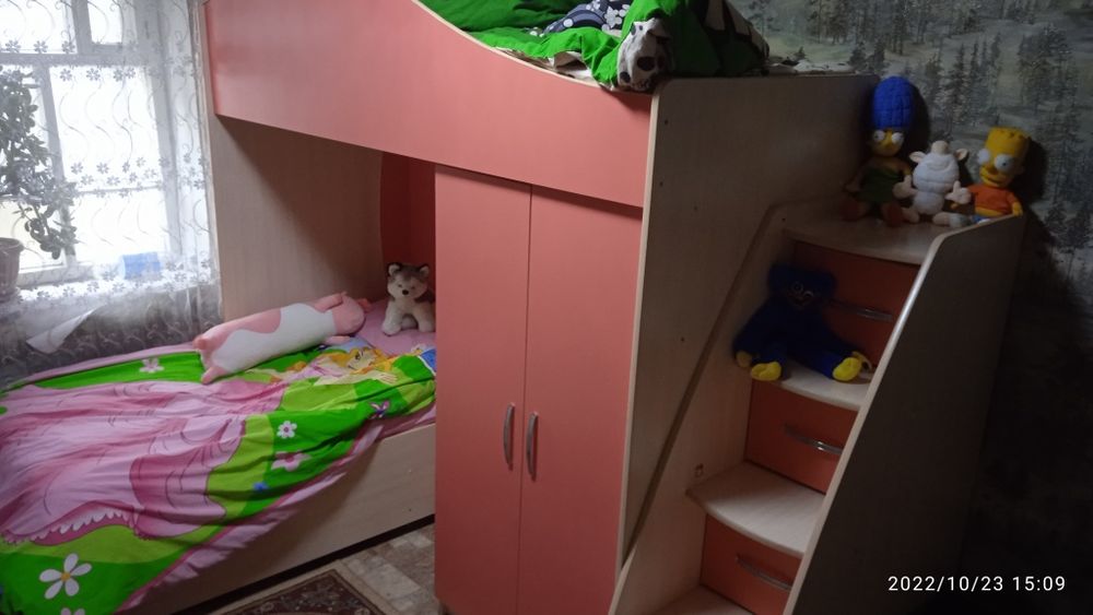 Кровать двухъярусная