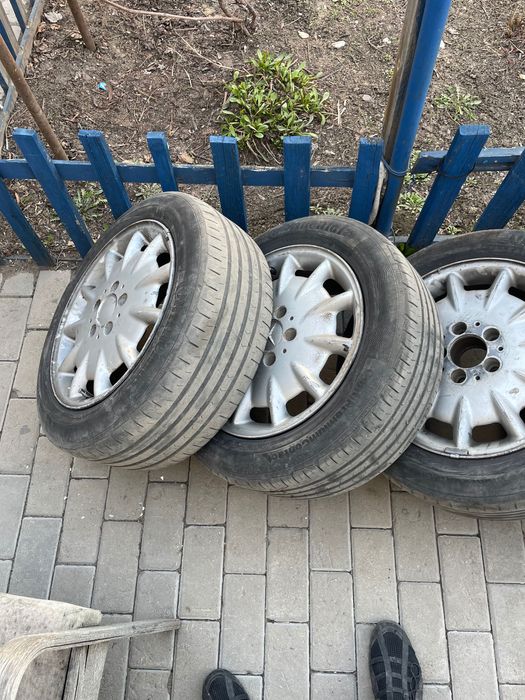 Титановые диски вместе с резиной