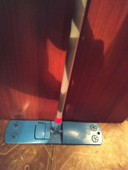 Швабра для чистоты в доме