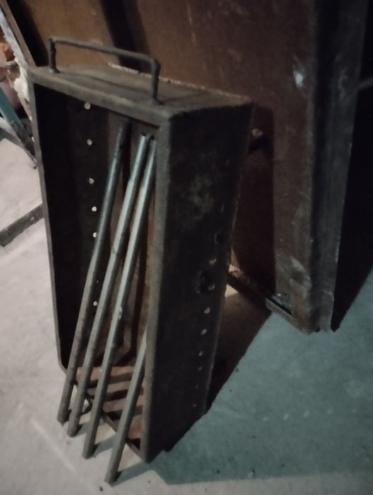 Продам мангал складной железный